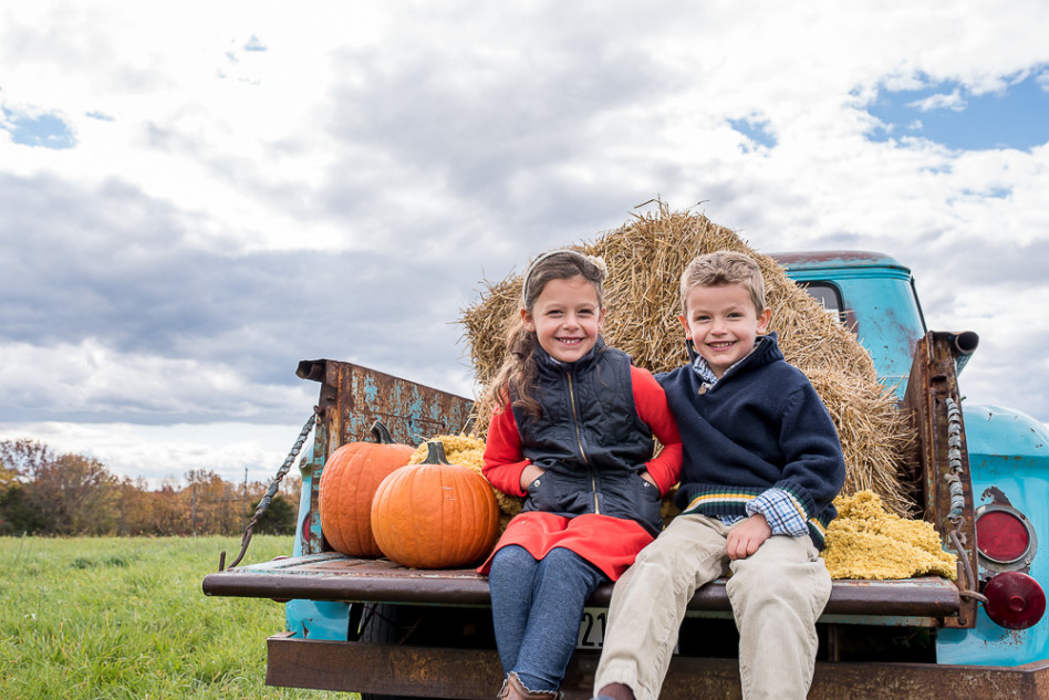 fall sessions abbys farm copyright silver orchid photography family photography perkiomenville pa